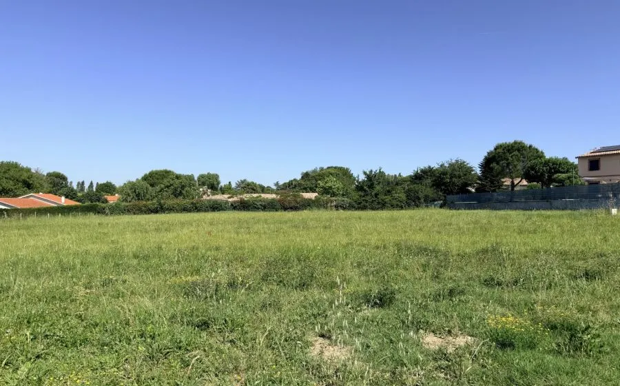Terrain à bâtir de 812 m² à BOULOC (31)